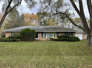 108 W 7th St, Gladwin, MI 48624