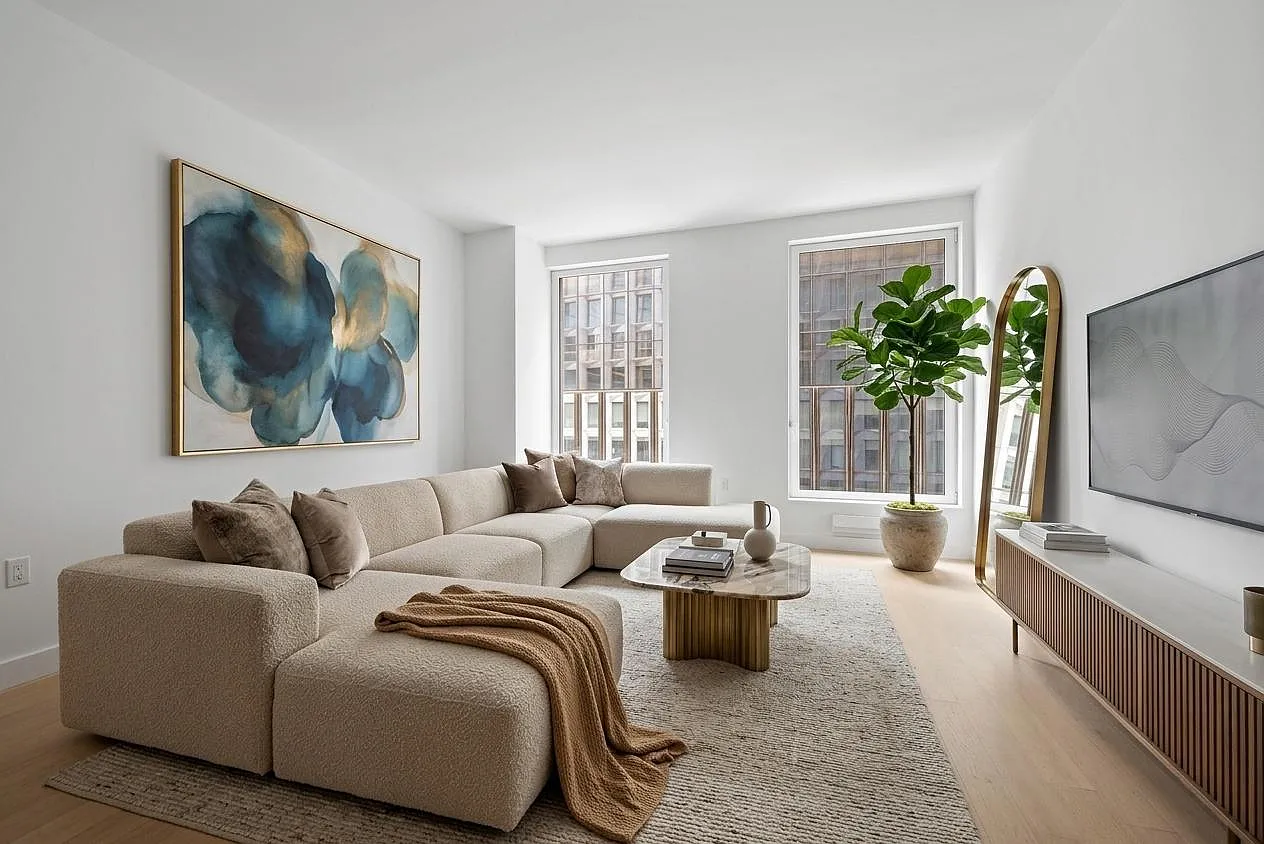 225 West 28th Street — Photo 1