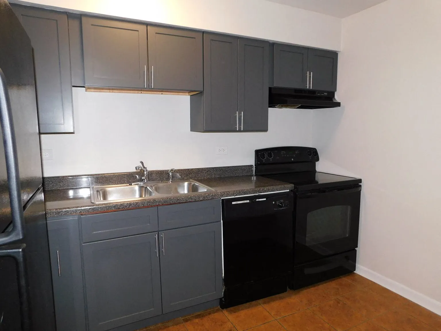 2610 Central Street — Photo 2