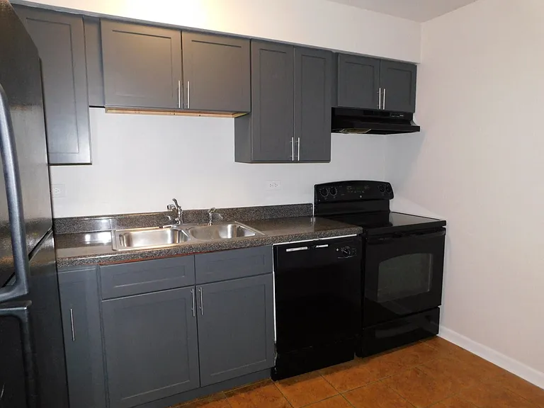 2610 Central Street — Photo 2