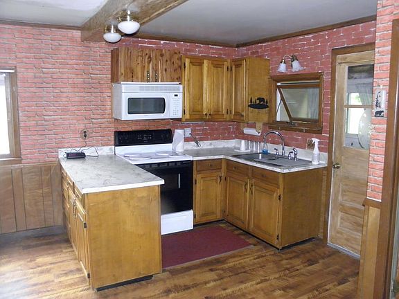 4th image of 8230 River St