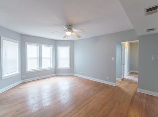 4342 N Mozart St #1F, Chicago, IL 60618