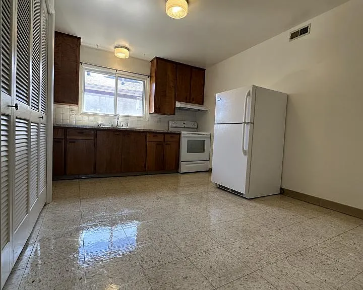 2139 Alderson Ave #1 — Photo 3