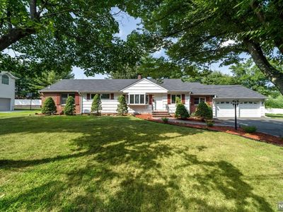 677 Victoria Ave, Paramus, NJ, 07652