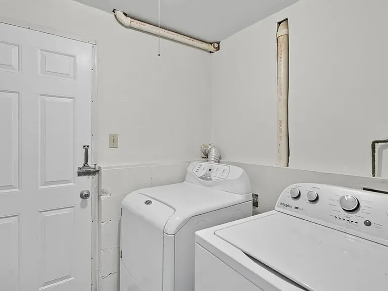114 Hilary Pl — Photo 9