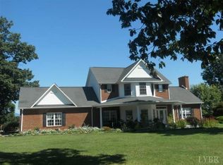 1075 Aurora Ln, Bedford, VA 24523