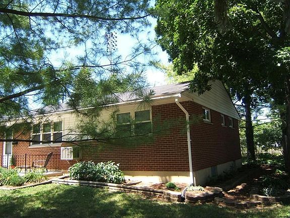 2nd image of 41 Whispering Dr