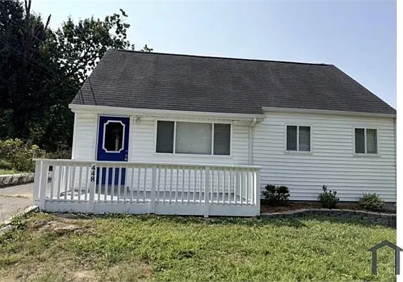448 Bluff Dr