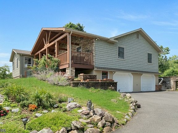 2nd image of 4 Northbrae Dr