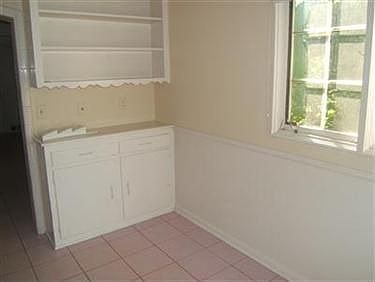 4th image of 3005 W Belvoir Oval