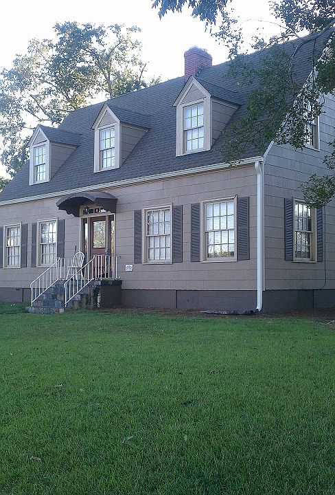 1st image of 1600 3rd Ave