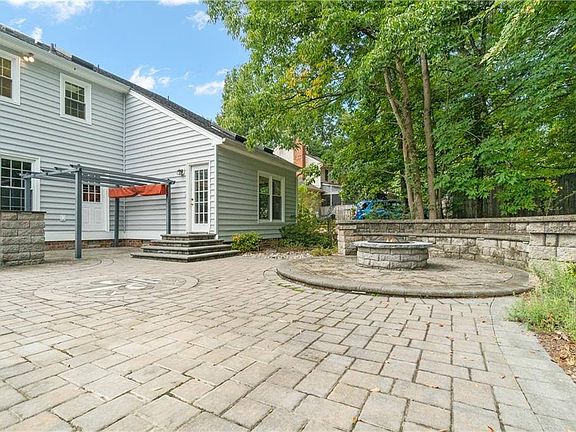 3rd image of 1616 Swinton Ln