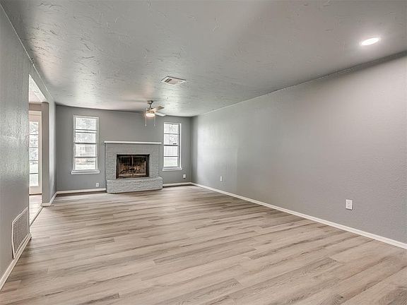 5th image of 1101 Teal Pl