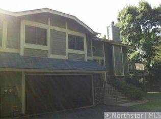 6934 Sherwood Rd, Woodbury, MN 55125