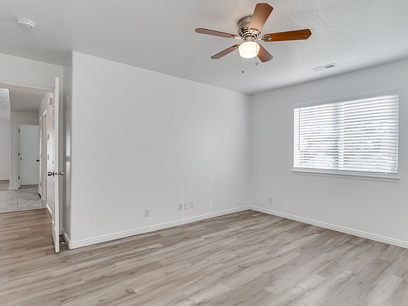 5th image of 1476 N Black Mountain Dr