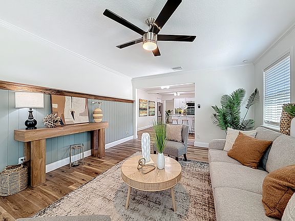 3rd image of 3021 Granville Ct N