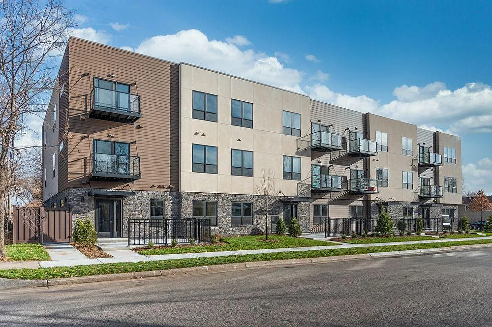 Building Photo - 907 Winter St NE #200