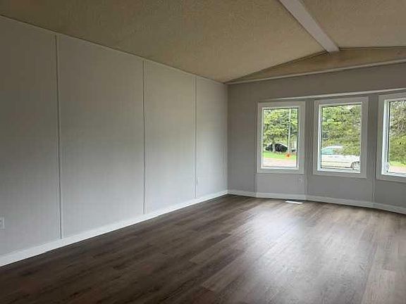 5th image of 921 11th St