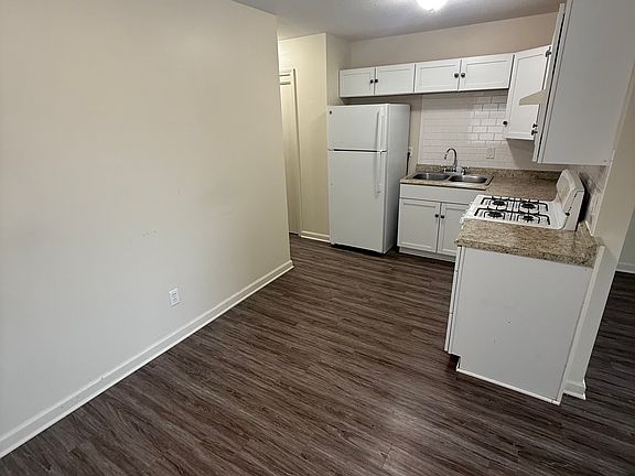 4th image of 521 5th St #511