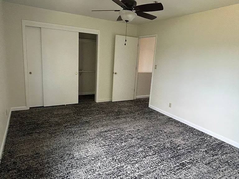 279 S G St — Photo 9