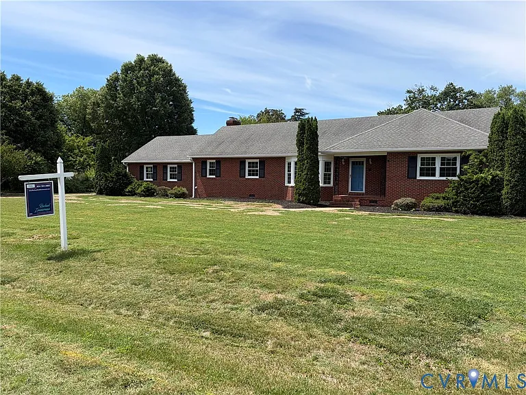 9325 Brentwood Dr — Photo 2