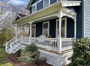 61 Walnut St, Ivoryton, CT 06442