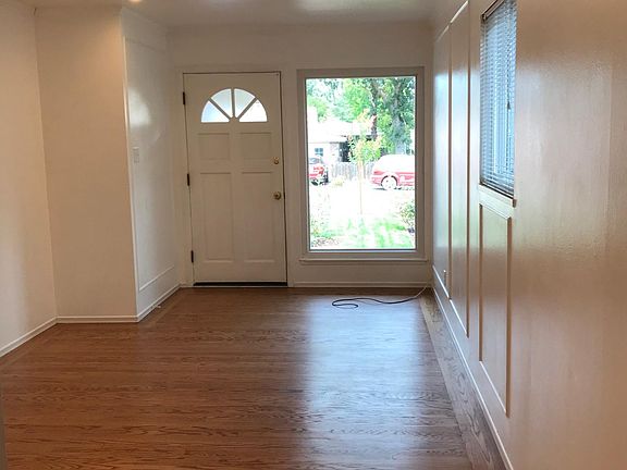 3rd image of 384 Belmont Ave