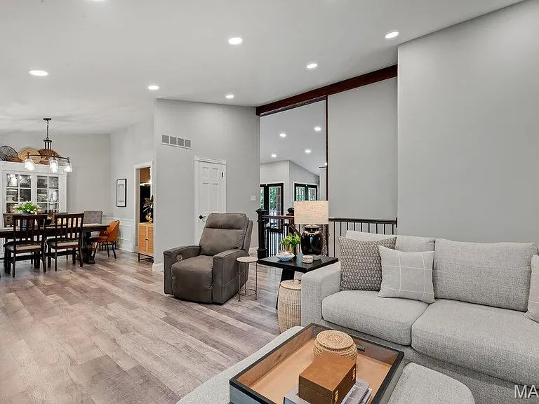 2947 Meramar Dr — Photo 5