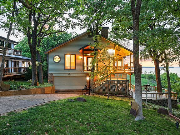 3rd image of 222 Island View Dr