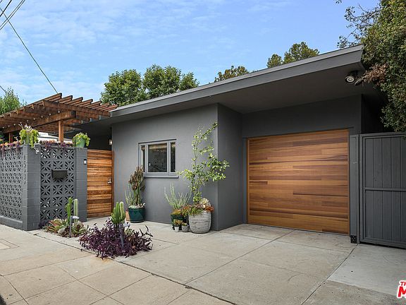 4th image of 16525 Las Casas Pl