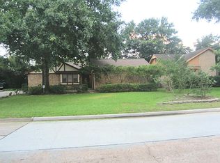 9931 Greencreek Dr, Houston, TX 77070