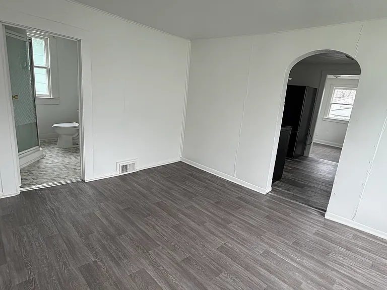 1615 N Courtland Ave — Photo 3