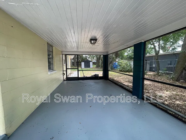 227 Palm Ave — Photo 4