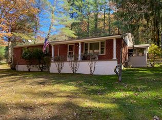 302 Schuirmann Rd, Wht Sulphur S, WV 24986