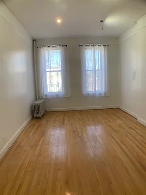 Rented by Capri Jet Realty Corp | media 22