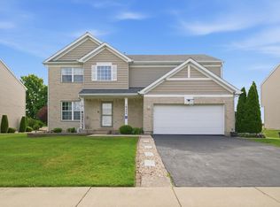 16445 Siegel Dr, Crest Hill, IL 60403