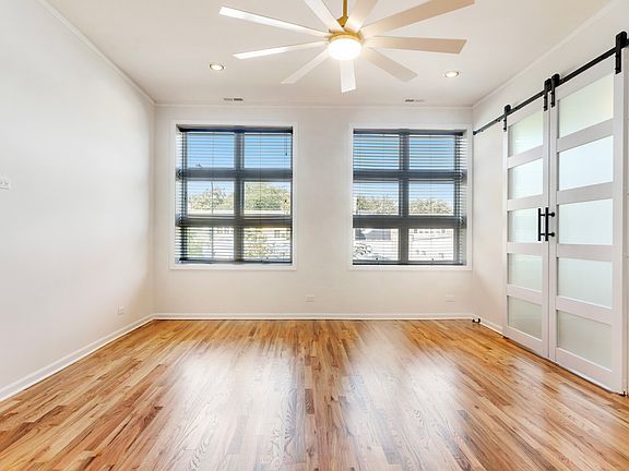 5th image of 5519 N Broadway St APT 2W