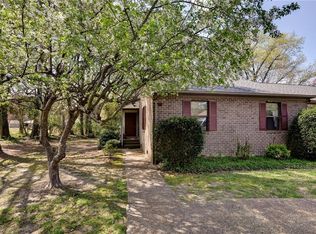 55 James Sq, Williamsburg, VA 23185