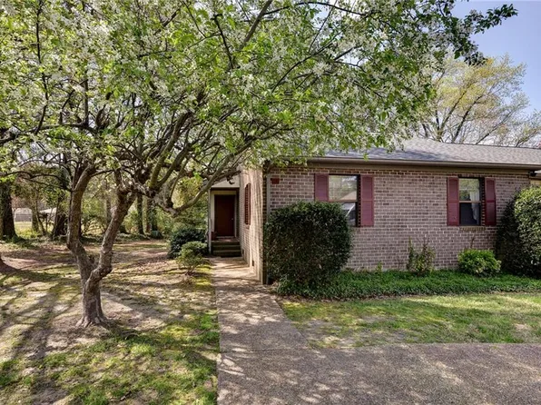 55 James Sq, Williamsburg, VA 23185