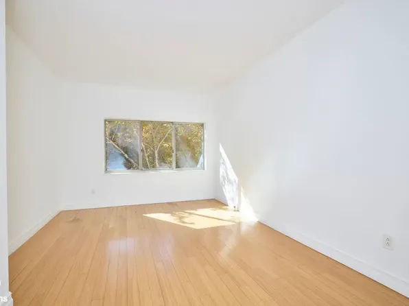 1400 Fifth Avenue image 7 of 13