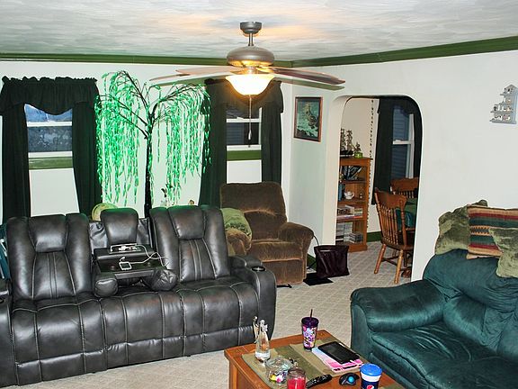 3rd image of 420 Taylor St