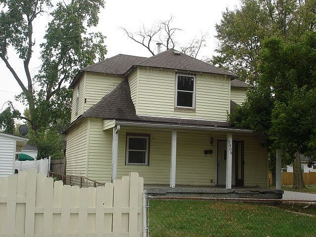 1st image of 1609 E Gimber St