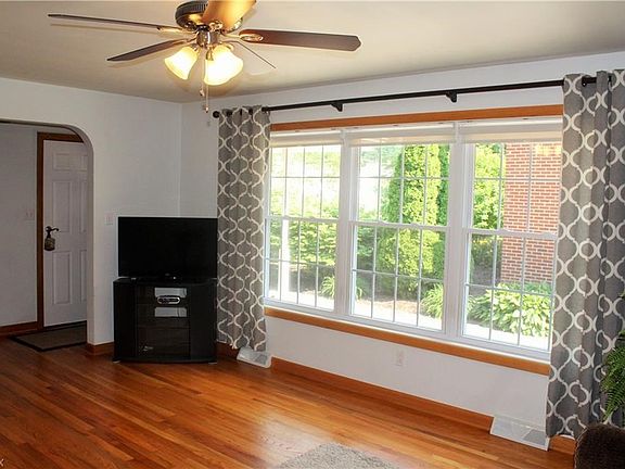 5th image of 727 Jennings Ave