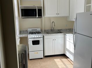 51 Chestnut St #2, Portland, ME 04101