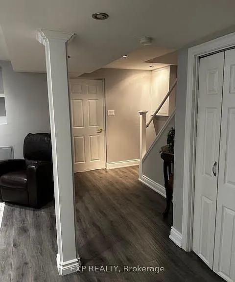 49 Governor Cres #BASEMENT — Photo 2