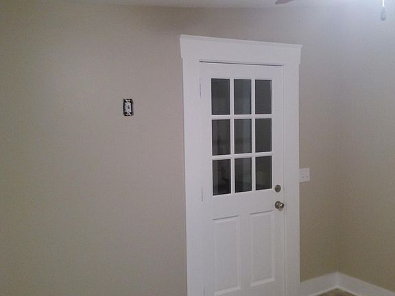 4th image of 821 E Vine St