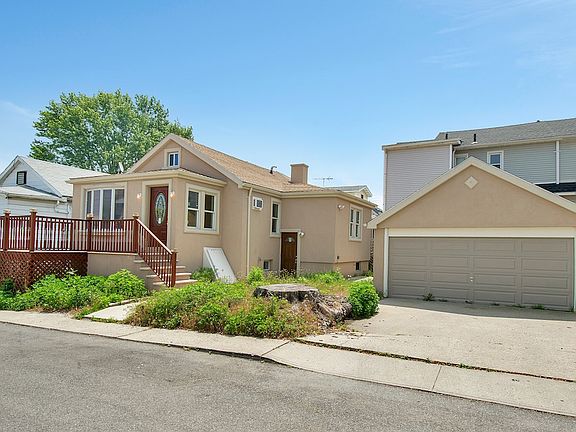 2nd image of 3094 Fern Pl