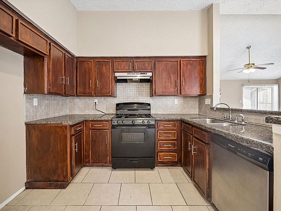 5th image of 10710 Staghill Dr