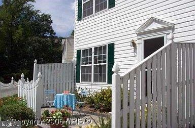 1st image of 40 Ironstone Ct APT L
