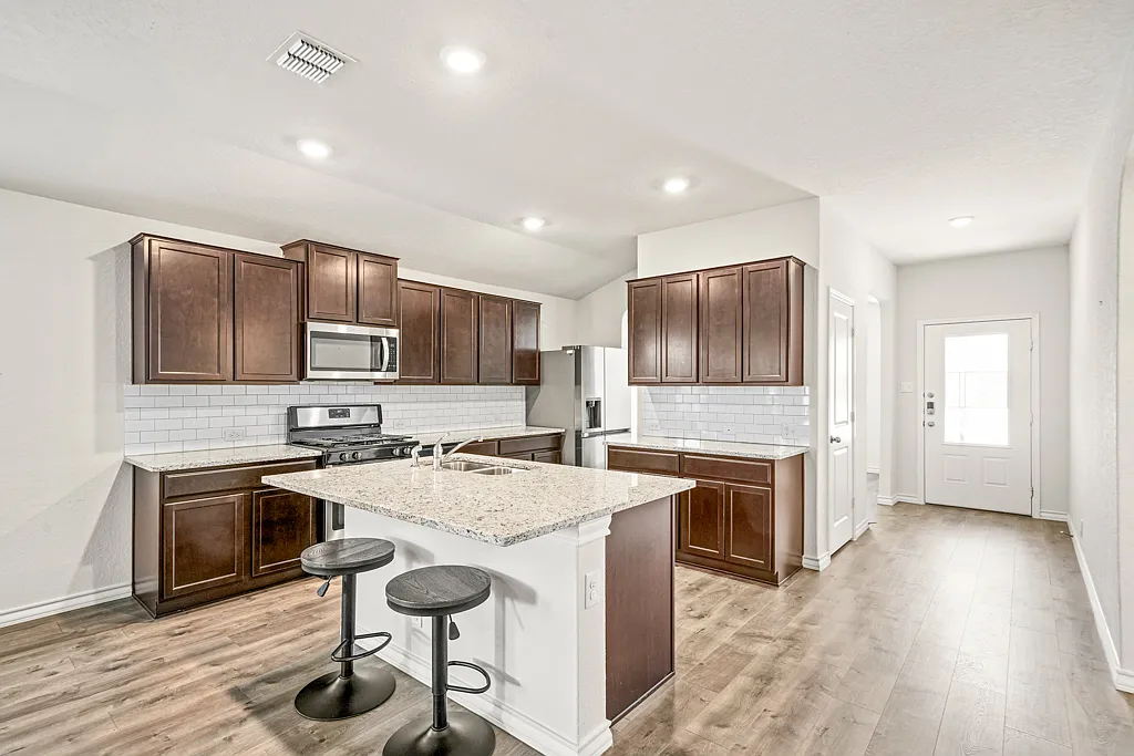3 bed, 1651 sqft, $1,700 — Photo 4